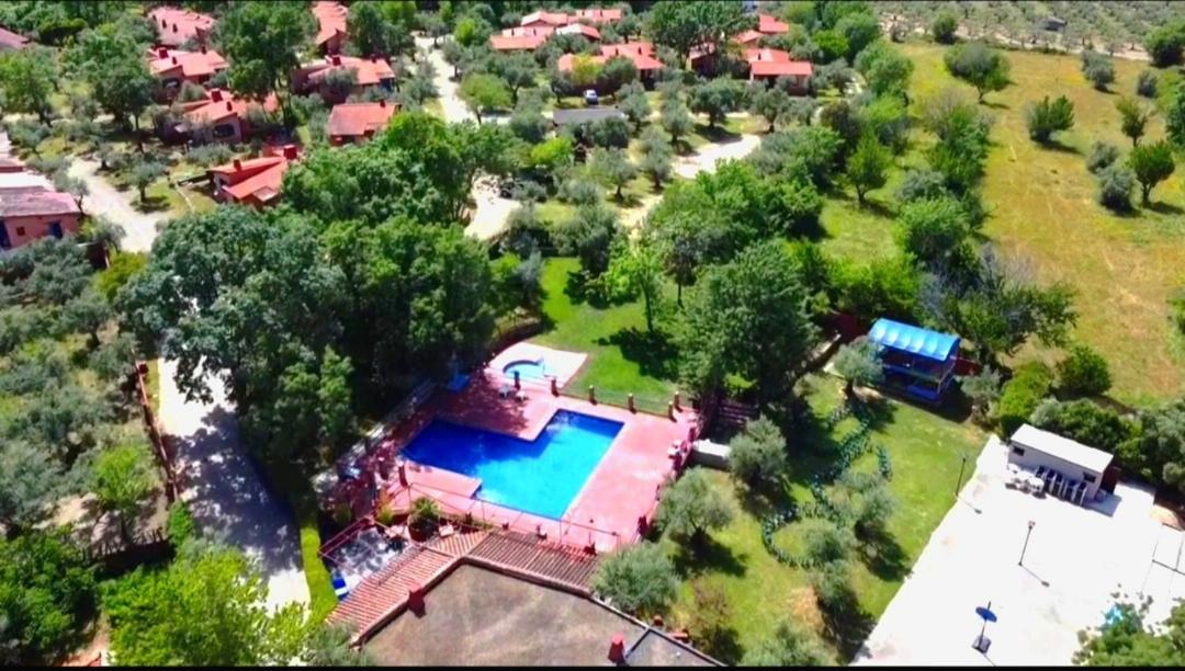 Mascotas y Check out hasta 18h gratis COMPLEJO ALDEA VETONIA HERVAS Casitas y Villas con jardín 1 a 5 plazas- CONTACTA PARA GRUPOS de amigos Navidades Clubes senderismo, Eventos, BODAS, Colegios, hasta 140 plazas OCIO RELAX Y NATURALEZA Apartamento *