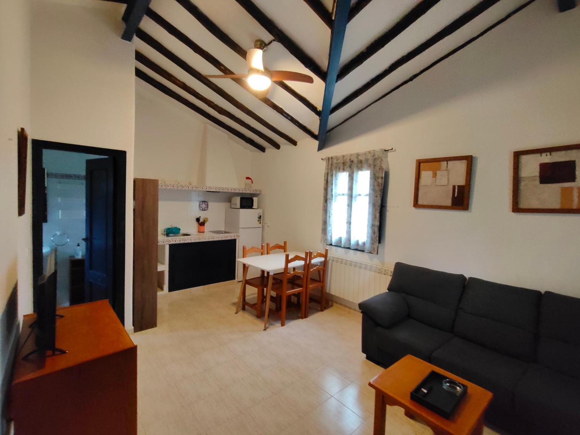 Apartamento Mascotas Y Check Out Hasta 18h Gratis Complejo Aldea Vetonia Casitas Y Con Jardín 1 A 5 Plazas- Contacta Grupos De Amigos Navidades Clubes Senderismo, Eventos, Bodas, Colegios, Hasta 140 Plazas Ocio Relax Y Naturaleza