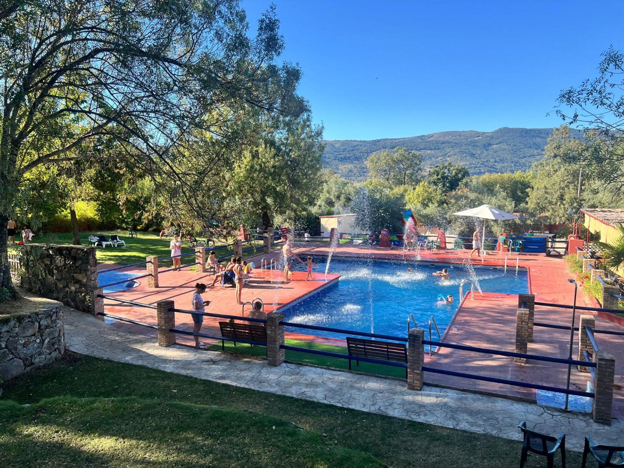 Mascotas Y Check Out Hasta 18h Gratis Complejo Aldea Vetonia Casitas Y Con Jardín 1 A 5 Plazas- Contacta Grupos De Amigos Navidades Clubes Senderismo, Eventos, Bodas, Colegios, Hasta 140 Plazas Ocio Relax Y Naturaleza