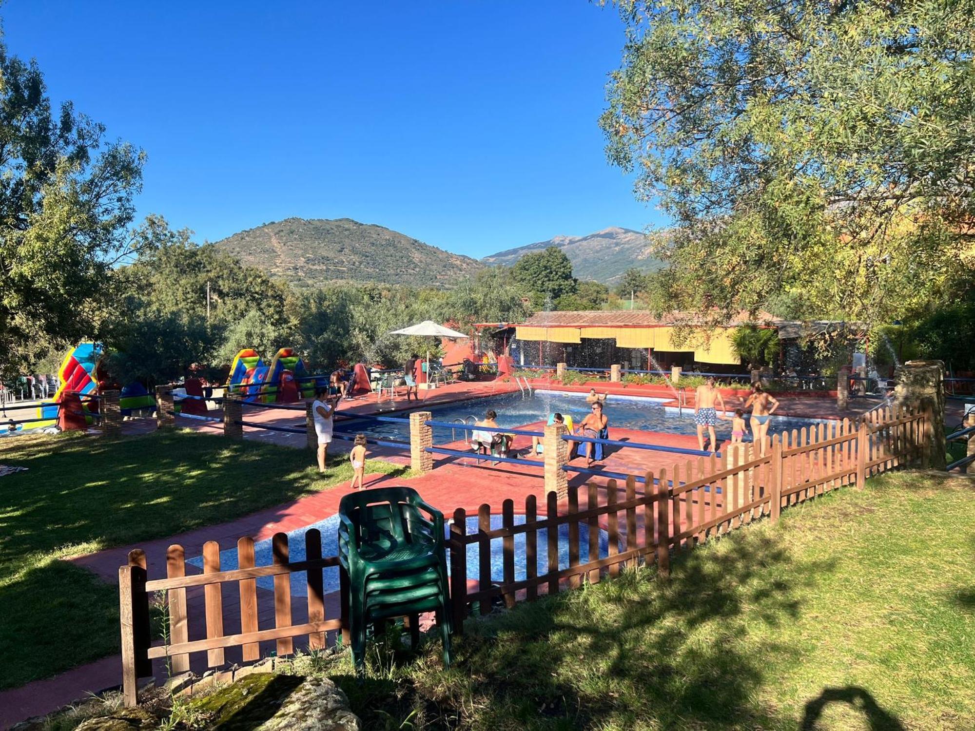 Apartamento Mascotas Y Check Out Hasta 18h Gratis Complejo Aldea Vetonia Casitas Y Con Jardín 1 A 5 Plazas- Contacta Grupos De Amigos Navidades Clubes Senderismo, Eventos, Bodas, Colegios, Hasta 140 Plazas Ocio Relax Y Naturaleza Hervás